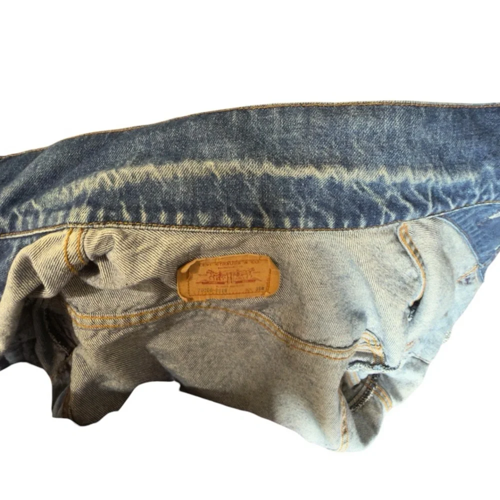 Vintage 1980s Levi’s 70506-0216 denim trucker jacket 36R Made in USA Small e |ab